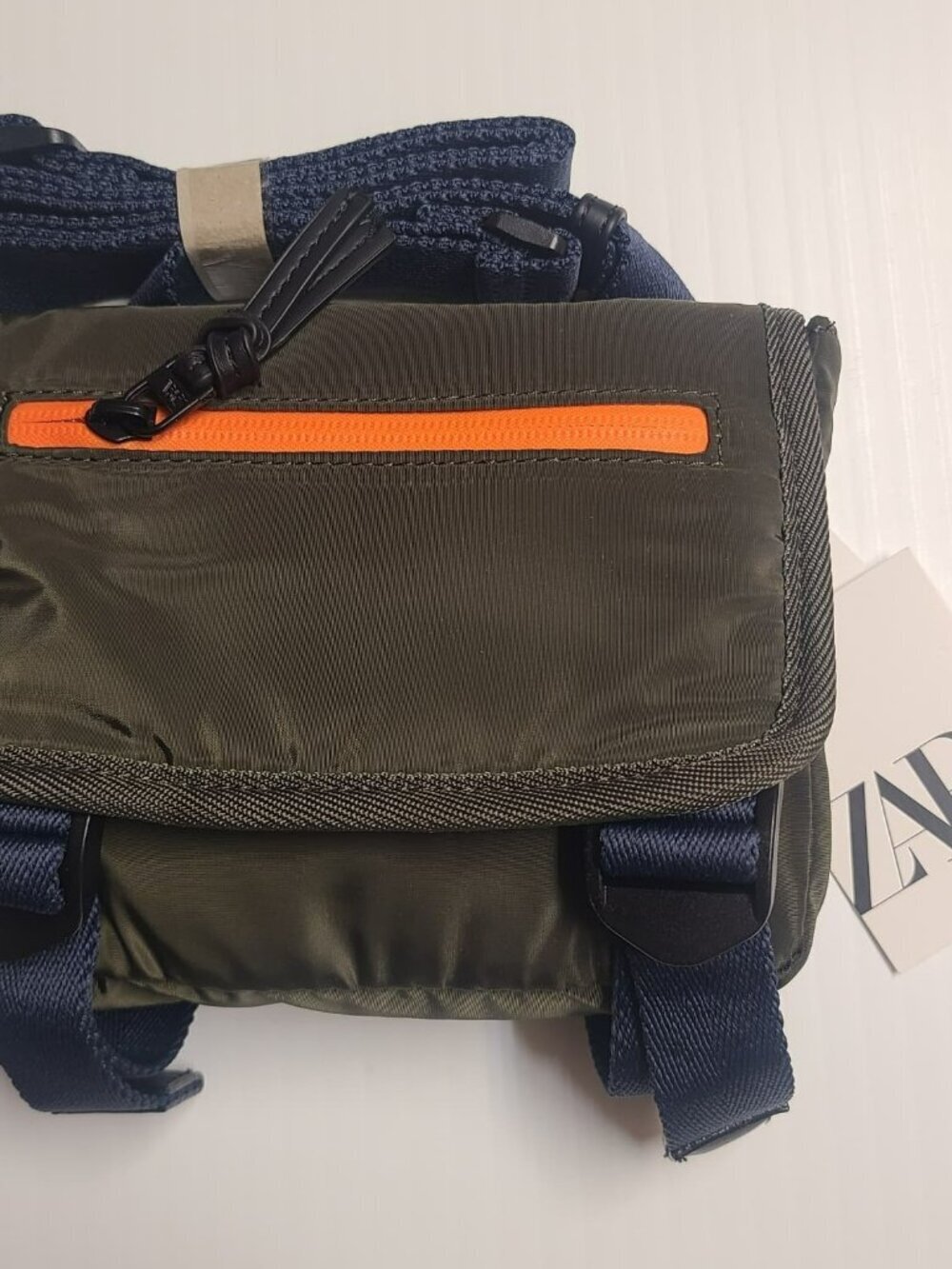 Zara Mini Bandolera Nylon Size M 3648/920